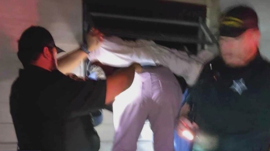 Highlands woman rescued by newspaper delivery man